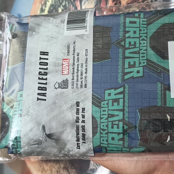 Marvel'S Black Panther Wakanda Forever Tablecloth - Picture 4 of 4
